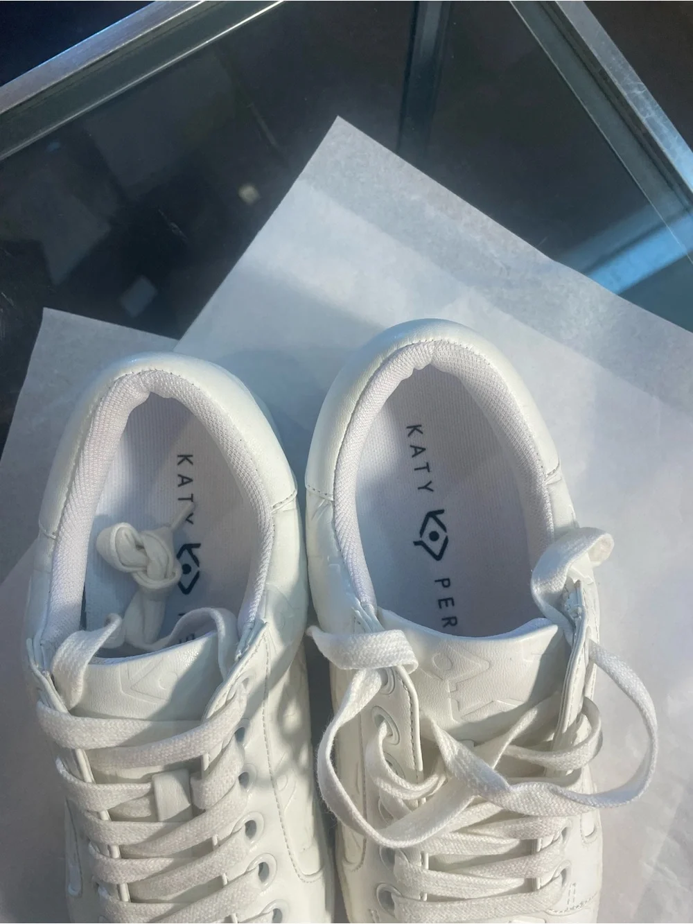 Katy Perry Collections White Embossed Low-Top Sneakers small scuff not bad .